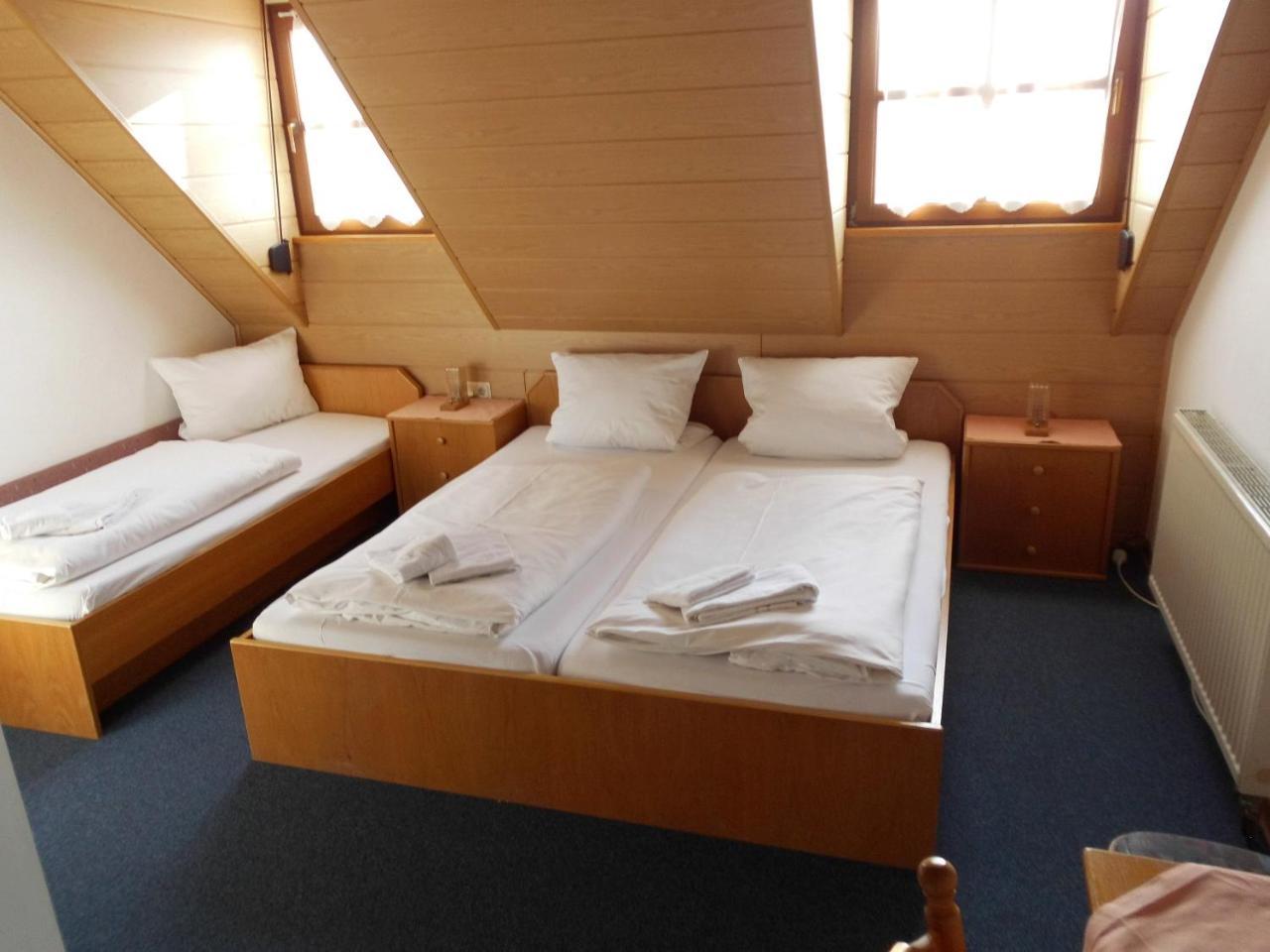 Landgasthof Zum Hirschen Hafenlohr 외부 사진